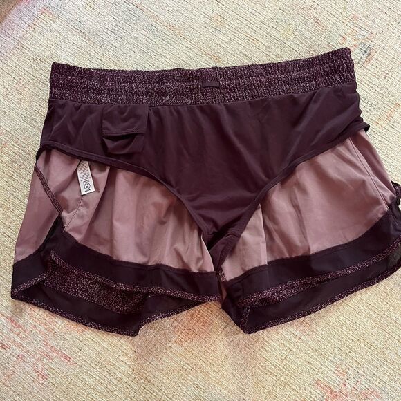 Athleta Purple Printed Mesh Racer Run 4" Lined Midrise Shorts Size Large EUC - Picture 4 of 8